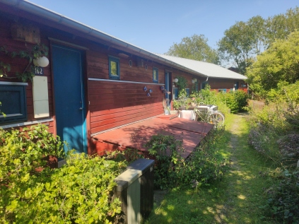 Les logements sont des maisons mitoyennes